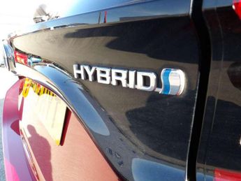 Toyota Yaris 1.5 Hybrid Design 5dr CVT
