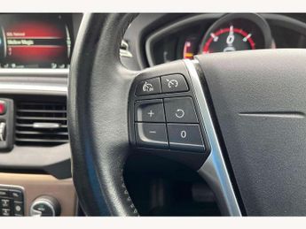Volvo V40 Cross Country D4 [190] Cross Country Pro 5dr Geartronic