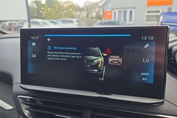 Peugeot 3008 1.2 Hybrid 136 Allure Premium+ 5dr e-DSC6