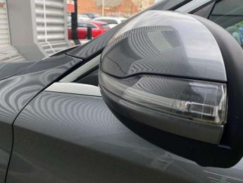 Mercedes-Benz C-Class C220d AMG Line Premium 4dr Auto