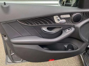 Mercedes-Benz C-Class C220d AMG Line Premium 4dr Auto