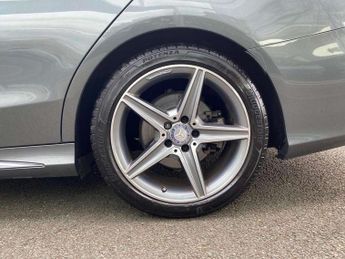 Mercedes-Benz C-Class C220d AMG Line Premium 4dr Auto