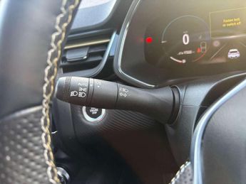 Renault Captur 1.6 E-Tech Plug-in hybrid 160 Engineered 5dr Auto