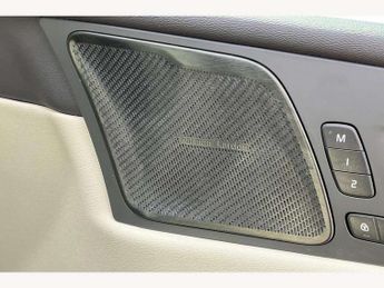 Volvo XC60 2.0 T8 Recharge PHEV Inscription Pro 5dr AWD Auto