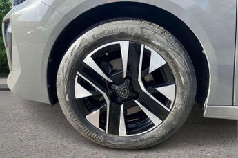 Peugeot 208 1.2 Hybrid 100 Allure 5dr e-DSC6