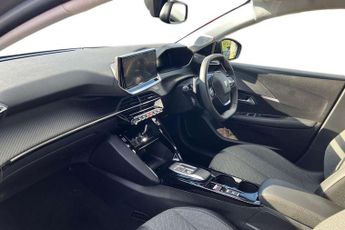 Peugeot 208 1.2 Hybrid 100 Allure 5dr e-DSC6