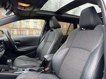 Toyota Corolla Touring Sport 2.0 VVT-i Hybrid Design 5dr CVT