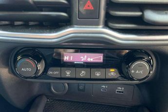 Nissan Juke 1.0 DiG-T N-Connecta 5dr DCT