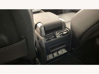 Land Rover Defender 3.0 D250 X-Dynamic SE 90 3dr Auto