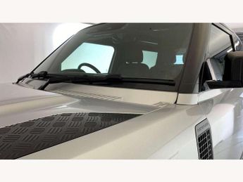 Land Rover Defender 3.0 D250 X-Dynamic SE 90 3dr Auto