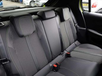 Peugeot 208 1.2 Hybrid 100 GT 5dr e-DSC6