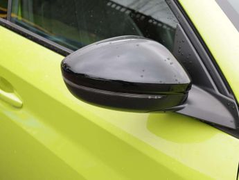 Peugeot 208 1.2 Hybrid 100 GT 5dr e-DSC6
