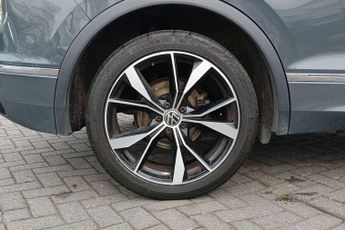 Volkswagen Tiguan 2.0 TDI R-Line 5dr DSG