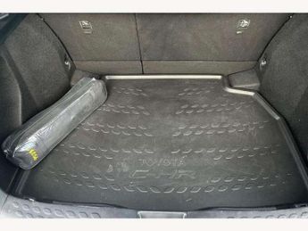 Toyota C-HR 1.8 Hybrid Design 5dr CVT