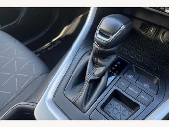 Toyota RAV4 2.5 VVT-i Hybrid Design 5dr CVT 2WD