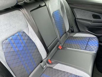 Volkswagen Golf 2.0 TSI 333 R Black Edition 4Motion 5dr DSG