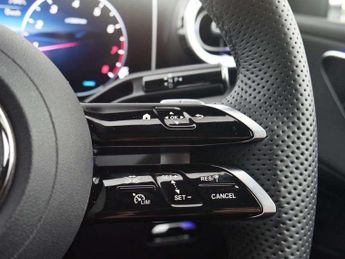 Mercedes-Benz GLC GLC 300 4Matic AMG Line Premium 5dr 9G-Tronic