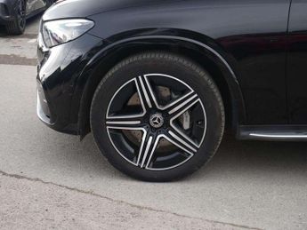 Mercedes-Benz GLC GLC 300 4Matic AMG Line Premium 5dr 9G-Tronic