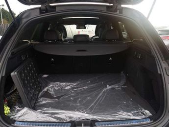 Mercedes-Benz GLC GLC 300 4Matic AMG Line Premium 5dr 9G-Tronic