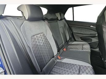 Volkswagen Golf 1.5 eTSI 150 R-Line 5dr DSG