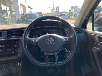 Volkswagen Tiguan 2.0 TSi 190 4Motion SEL 5dr DSG
