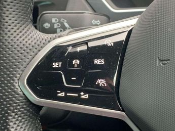 Volkswagen Tiguan 2.0 TDI R-Line Edition 5dr DSG