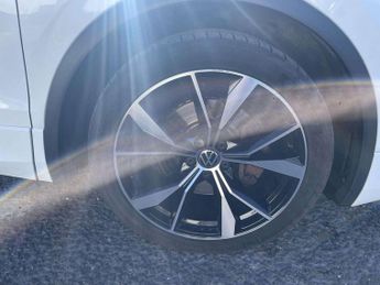 Volkswagen Tiguan 2.0 TDI 200 4Motion R-Line 5dr DSG