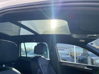 Volkswagen Tiguan 2.0 TDI 200 4Motion R-Line 5dr DSG