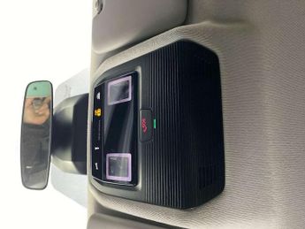 Volkswagen Caddy 2.0 TDI 122PS Commerce Pro Van DSG [Tech Pack]