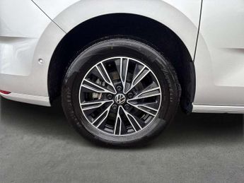 Volkswagen Multivan 1.4 TSI eHybrid Style 5dr DSG