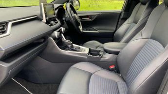 Toyota RAV4 2.5 VVT-i Hybrid Dynamic 5dr CVT