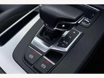 Audi Q5 50 TFSI e Quattro S Line 5dr S Tronic