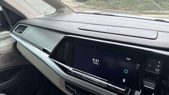 Volkswagen Multivan 1.4 TSI eHybrid Life 5dr DSG