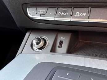 Audi Q5 2.0T FSI Quattro SE 5dr S Tronic