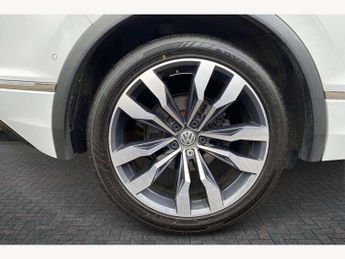 Volkswagen Tiguan 2.0 TSi 230 4Motion SEL 5dr DSG