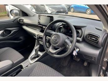 Toyota Yaris 1.5 Hybrid Design 5dr CVT