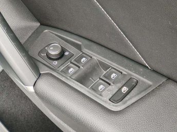 Volkswagen Tiguan 2.0 TDi 150 R-Line 5dr DSG