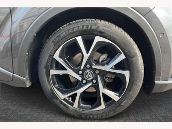 Toyota C-HR 1.8 Hybrid Design 5dr CVT