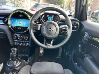 MINI Hatchback 5dr 1.5 Cooper Sport 5dr Auto [Nav Pack]