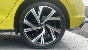 Volkswagen Golf 2.0 TDI 150 R-Line 5dr DSG