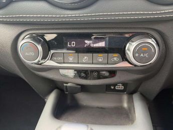 Nissan Juke 1.0 DiG-T 114 N-Connecta 5dr DCT