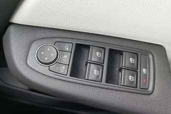 Renault Clio 1.6 E-TECH Hybrid 140 SE Edition 5dr Auto