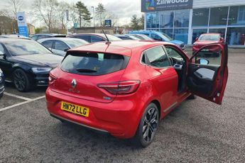 Renault Clio 1.6 E-TECH Hybrid 140 SE Edition 5dr Auto