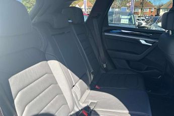 Volkswagen Touareg 3.0 V6 TDI 4Motion 286 Black Edition 5dr Tip Auto