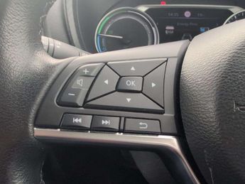 Nissan Juke 1.6 Hybrid N-Connecta 5dr Auto