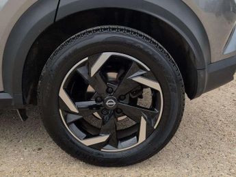 Nissan Juke 1.6 Hybrid N-Connecta 5dr Auto