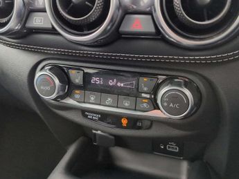 Nissan Juke 1.6 Hybrid Tekna 5dr Auto