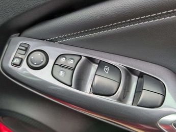 Nissan Juke 1.6 Hybrid Tekna 5dr Auto