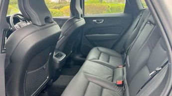 Volvo XC60 2.0 B5P Core 5dr AWD Geartronic