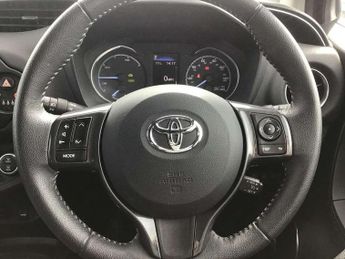 Toyota Yaris 1.5 Hybrid Y20 5dr CVT [Bi-tone]
